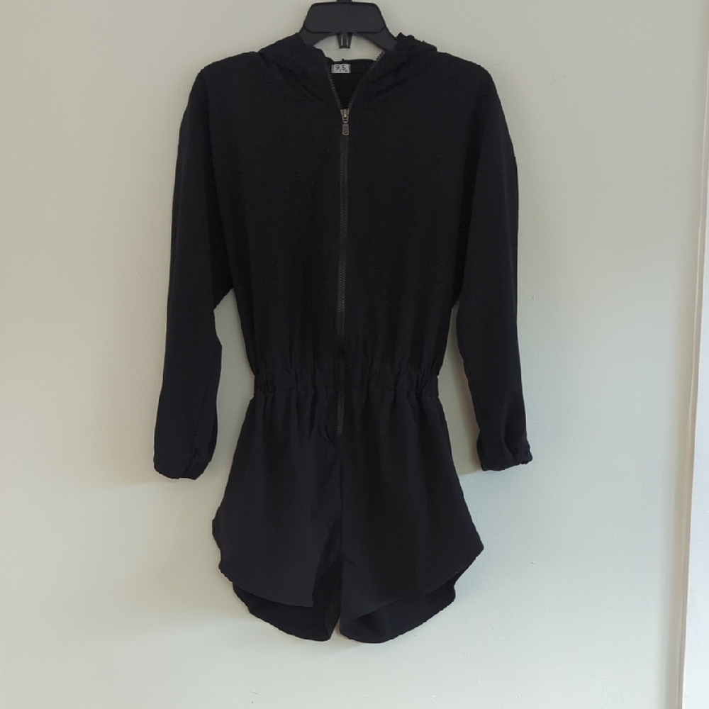 925Fit Long Sleeved Hooded Romper